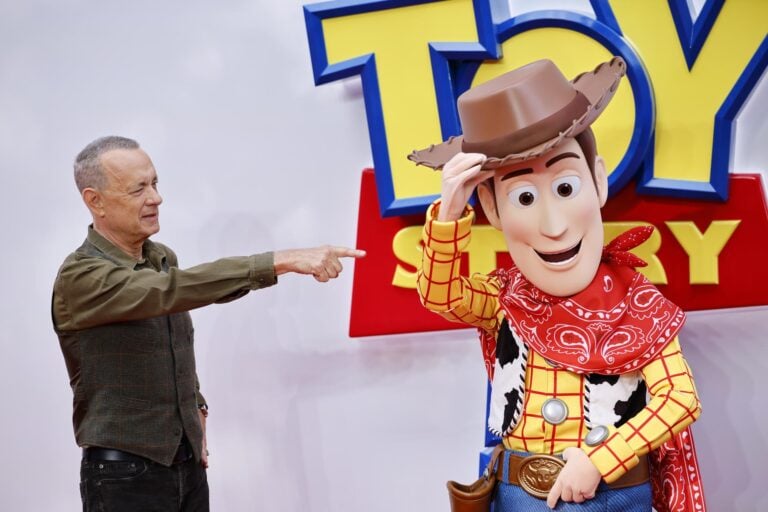 Toy Story 5 apuesta por una batalla entre juguetes y pantallas: Bad Bunny tendrá participación especial