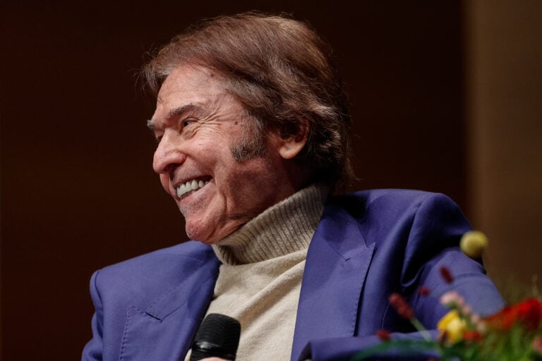 San Juan entrega la llave de la ciudad al cantante español Raphael