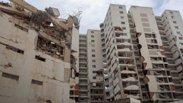 Nuevo temblor obliga a evacuar viviendas en el norte de Venezuela