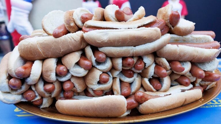 ¿Sabías que en el Mundial se consumieron 675,000 hot dogs? La FIFA revela curiosas cifras del torneo