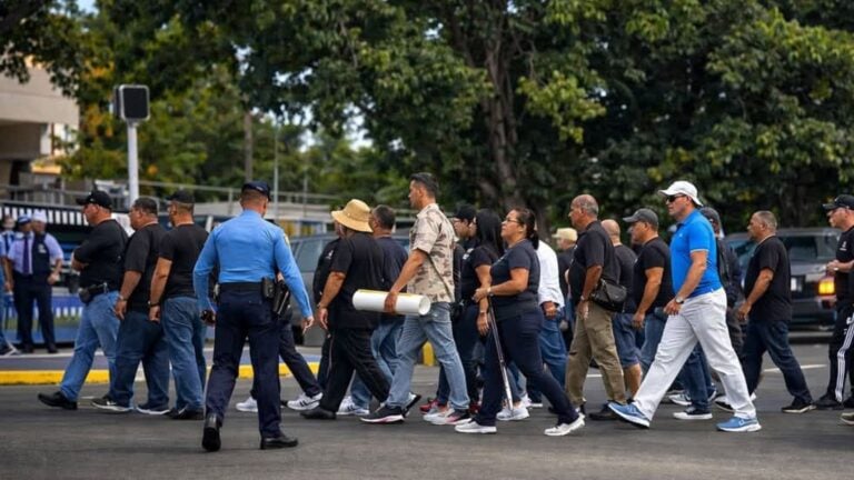 Policías protestan por aumento salarial incompleto: aseguran que más de la mitad no lo ha recibido