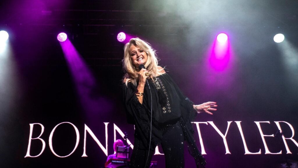 La cantante Bonnie Tyler fallece tras enfrentar complicaciones de salud