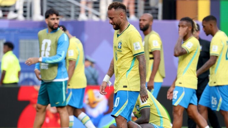 Entre lágrimas, Neymar anuncia el final de su ciclo con la selección brasileña