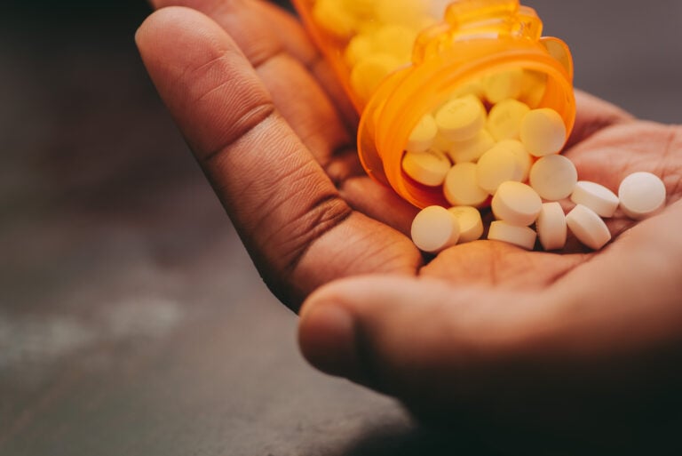 Diez medicamentos que podrían subir de precio por los aranceles de Trump