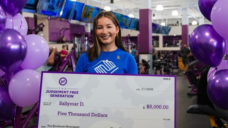 Una estudiante de San Lorenzo logra una beca nacional de $5,000 otorgada por Planet Fitness