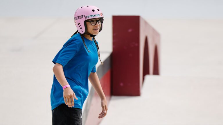 Esmeralda Butler conquista el oro en skateboarding a sus 13 años