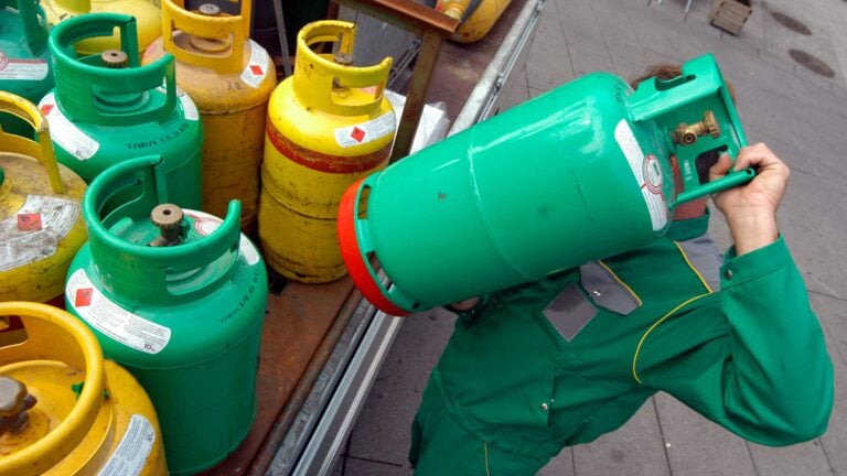Se llevan 12 cilindros de gas en Bayamón: ¿cuánto podría valer el botín?