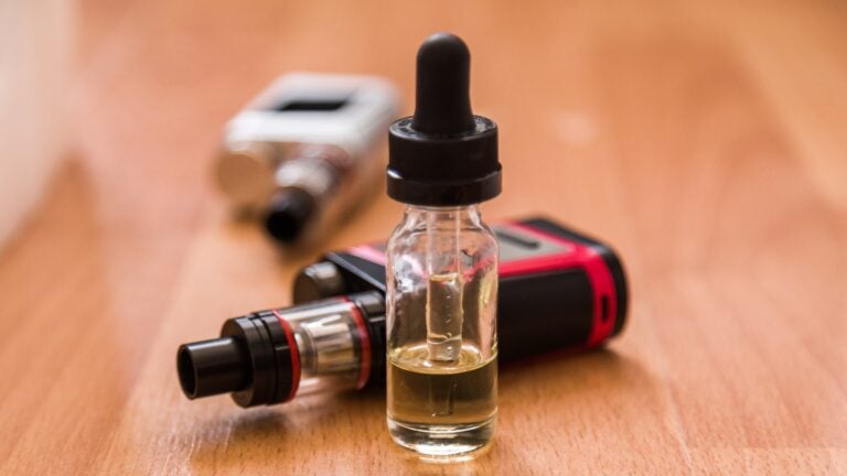 ¿Qué esconden los anuncios de cannabis? Estudio detecta escasas advertencias sobre sus riesgos