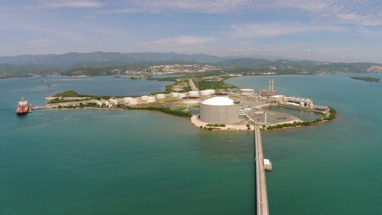 ¿Qué provocó el apagón? LUMA investiga incidente que sacó de servicio tres unidades de EcoEléctrica