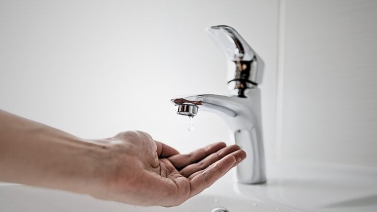 Más de 30 comunidades continuarán sin servicio de agua mientras la AAA ajusta el sistema