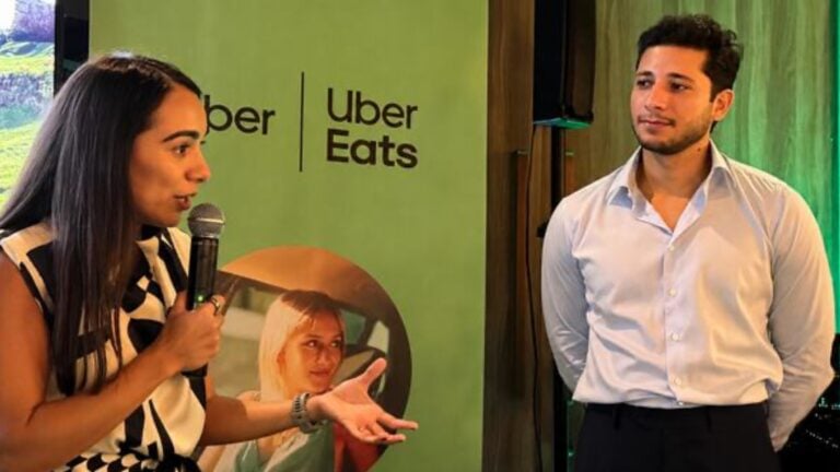 Cheeseburgers, café y hasta guineos: lo más pedido por Uber Eats en Puerto Rico