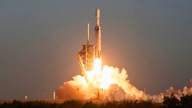 ¿Está equivocado nuestro modelo del universo? Este telescopio podría responderlo