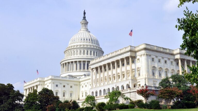Abren solicitudes para internado congresional en Washington y Caguas