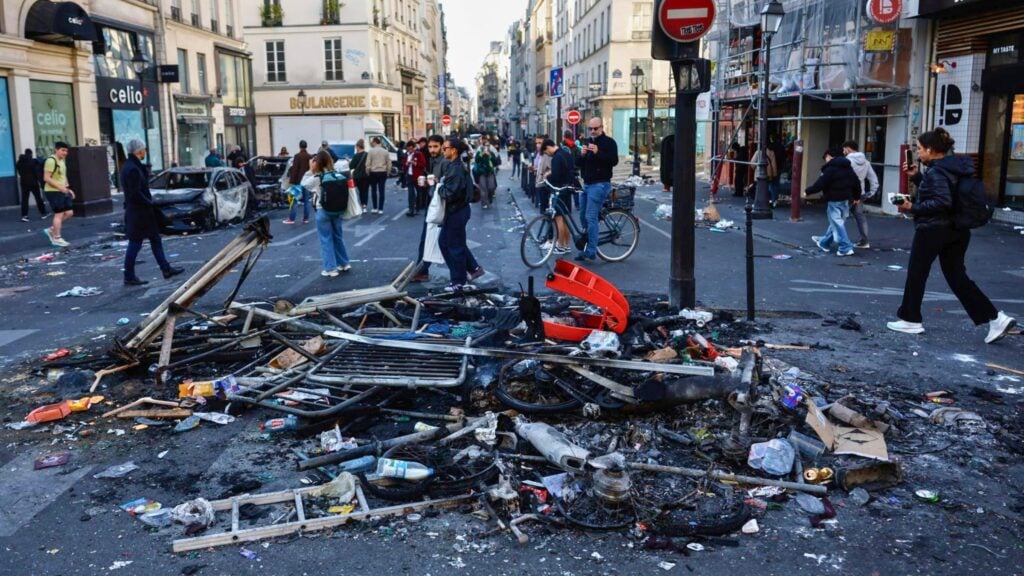 ¿Por qué Francia está viviendo una ola de protestas? Del reclamo estudiantil a miles de detenciones