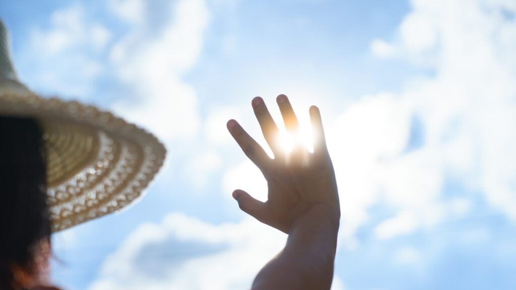 El calor sigue apretando: índice de calor podría llegar a 107 °F