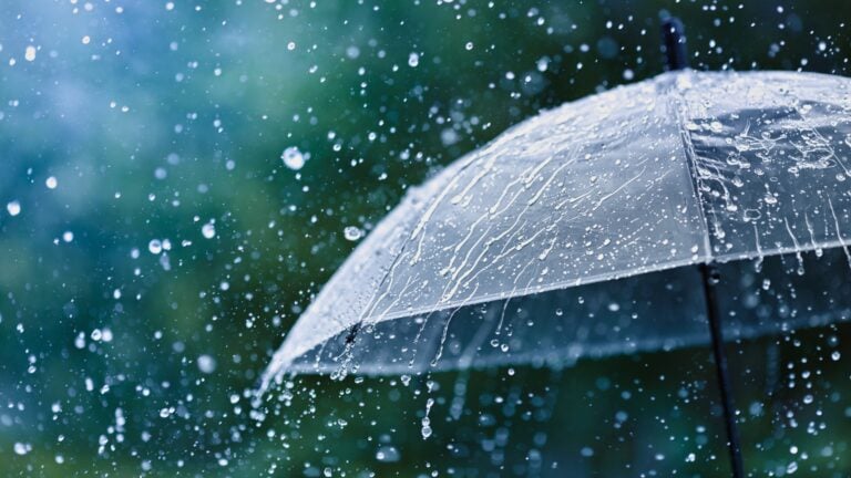 Onda tropical aumentará las tronadas y el riesgo de inundaciones esta semana