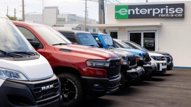 Enterprise reabre en Hatillo casi ocho años después del huracán María